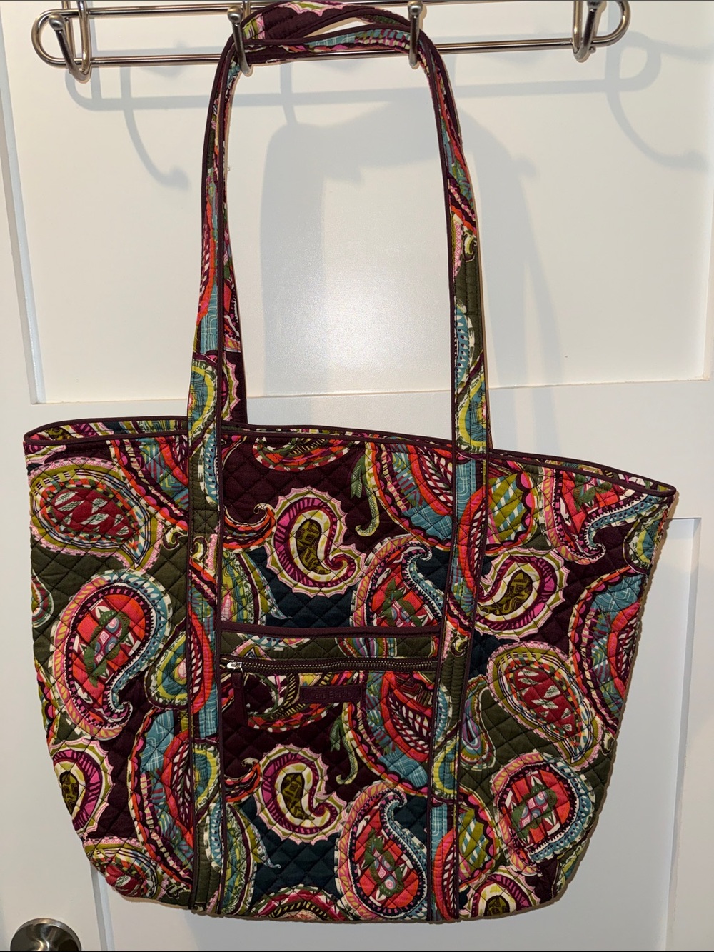 Vera Bradley Vera Tote in Heirloom Paisley. Like New Condition